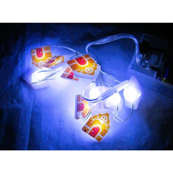 Christmas House LED String Lights Gingerbread House 10 Count 3 Ft DIY Crafts - Picture 1 of 3
